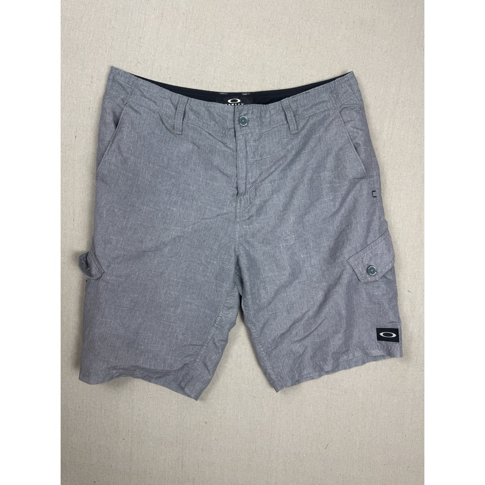 Oakley cargo shorts Men's Size 33